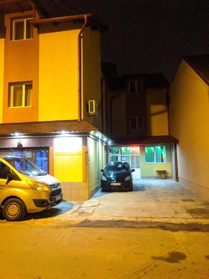 Pensiunea Vladut Timişoara Extérieur photo