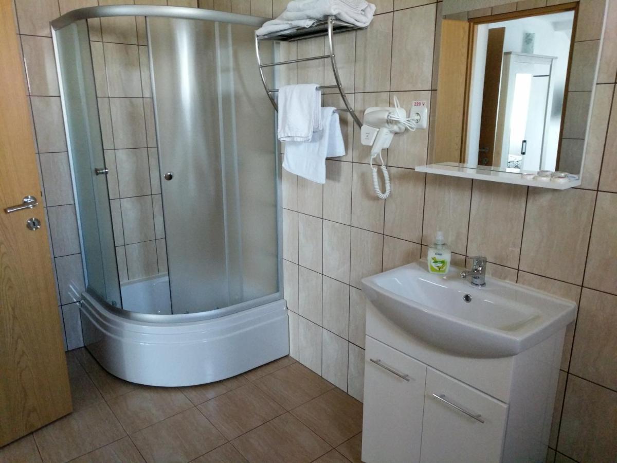Pensiunea Vladut Timişoara Extérieur photo